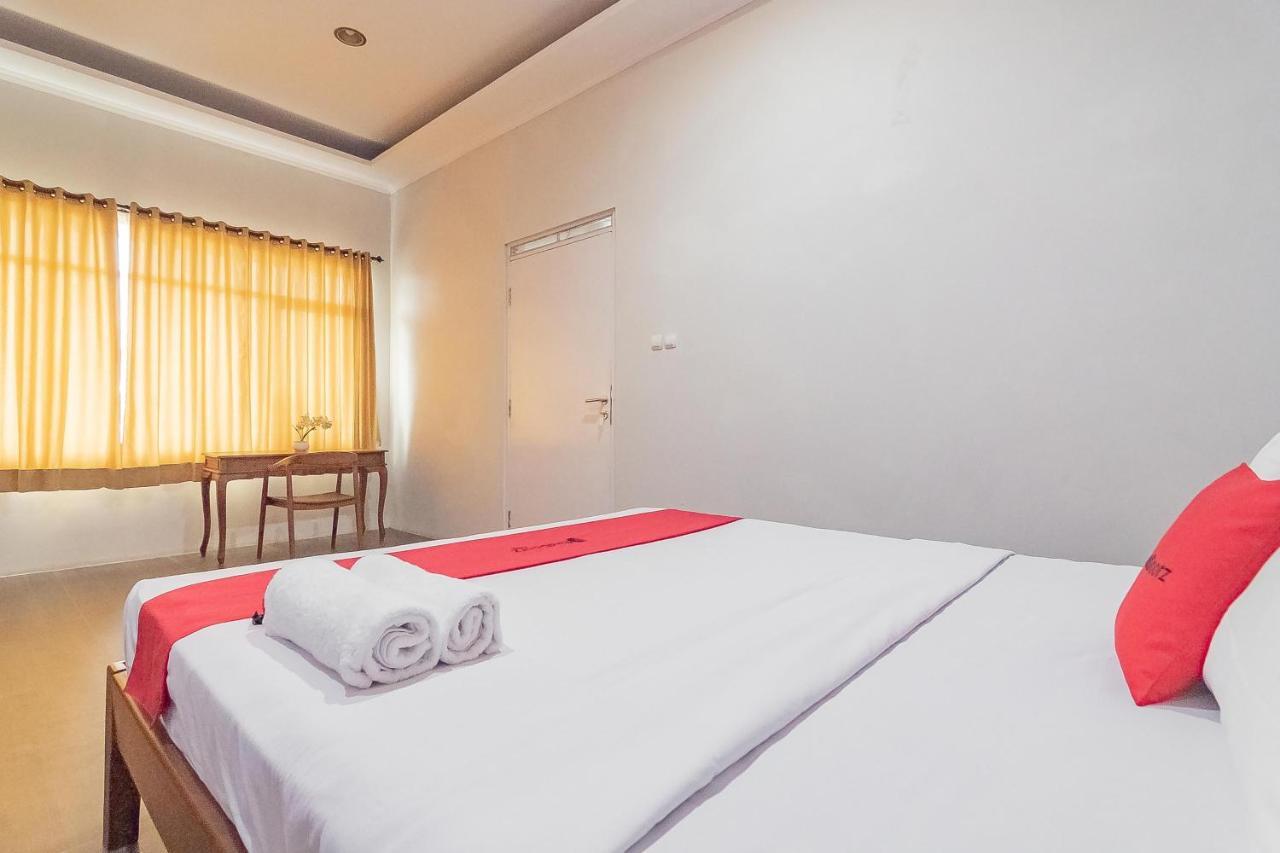 Reddoorz Resort Syariah Near D'Castello Ciater Subang Extérieur photo