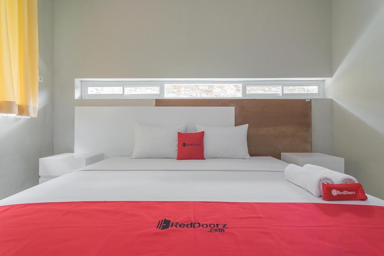 Reddoorz Resort Syariah Near D'Castello Ciater Subang Extérieur photo