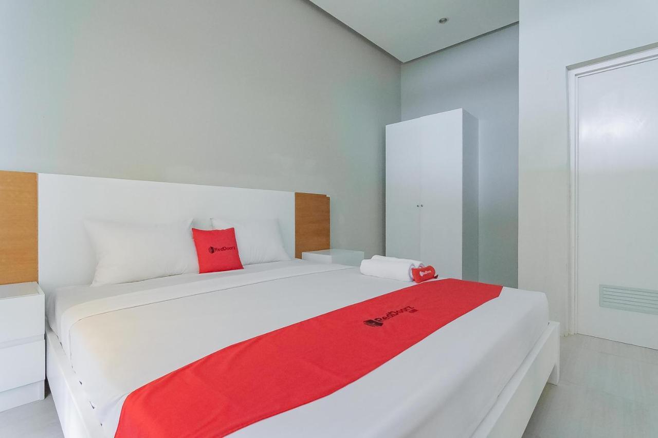Reddoorz Resort Syariah Near D'Castello Ciater Subang Extérieur photo