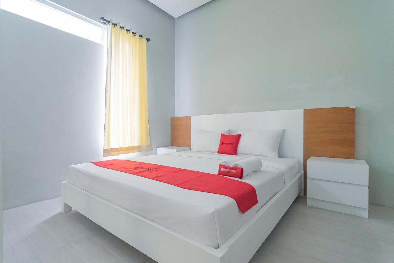 Reddoorz Resort Syariah Near D'Castello Ciater Subang Extérieur photo