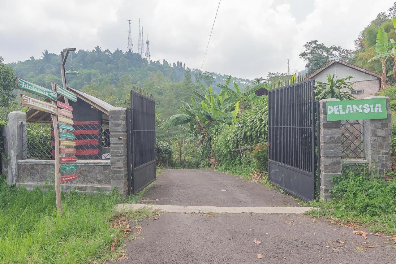 Reddoorz Resort Syariah Near D'Castello Ciater Subang Extérieur photo